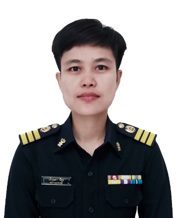 นางสาวปริญลดา  มีสูง